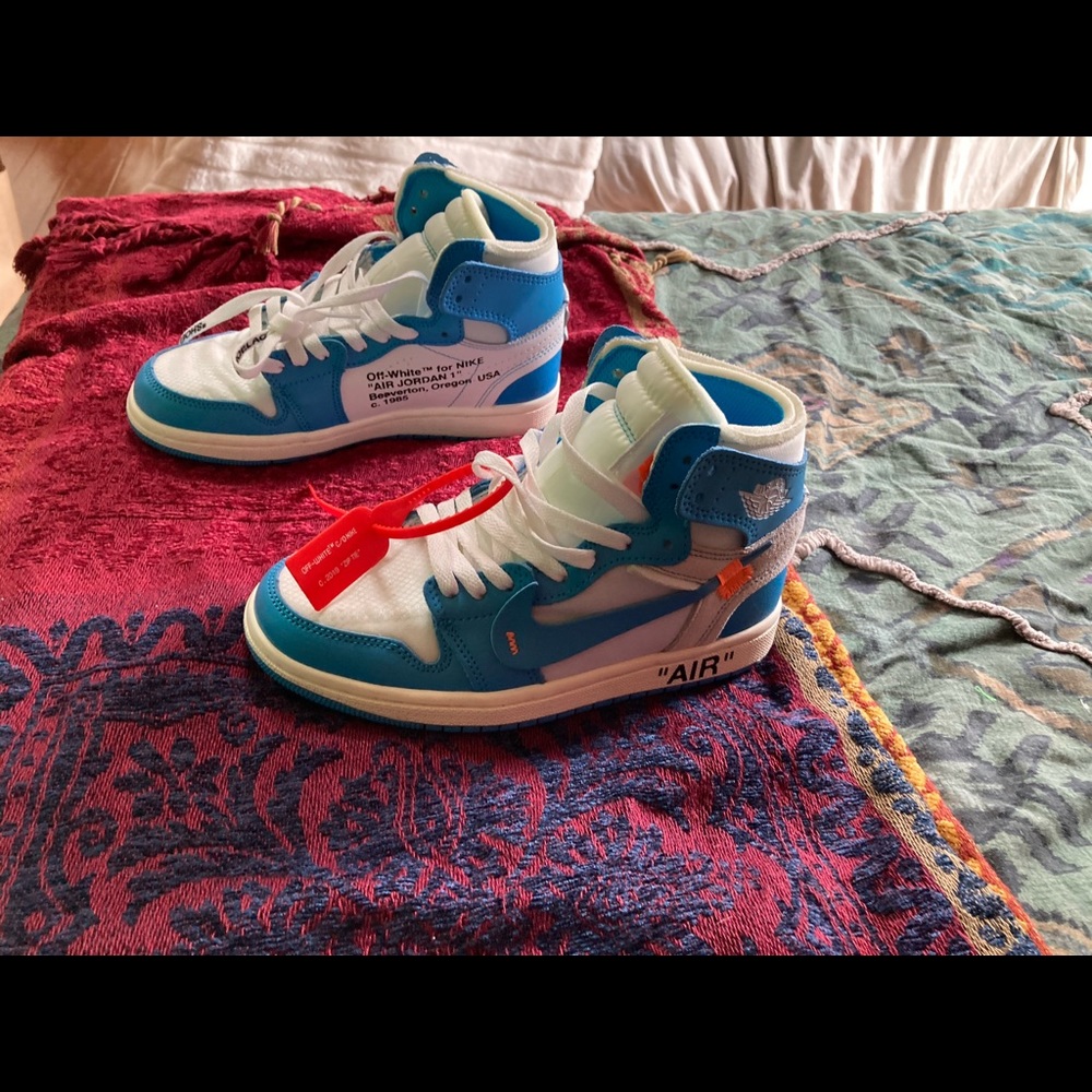 OFF-WHITE air Jordan’s. 🚫NOT authentic